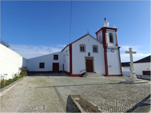 Igreja Paroquial de S&atilde;o Miguel Cardosas